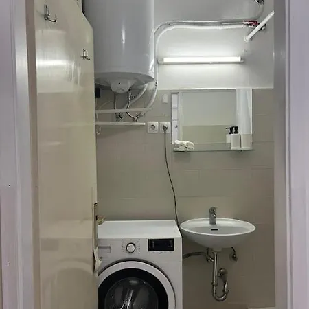 Apartment Comfy Good Location Free Parking